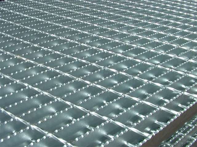 热镀锌钢格板：工业地板的理想选择