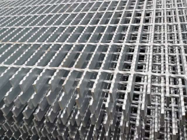 镀锌钢格板固定安装方法